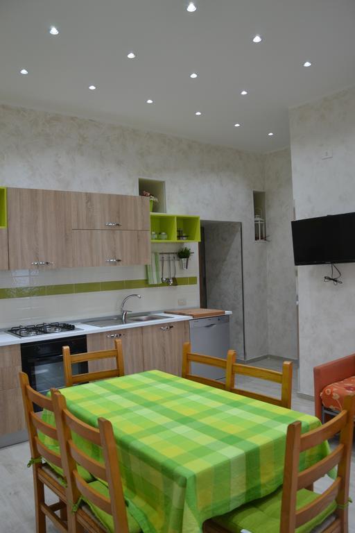 Casa Vacanza Sweet Home Giardini Naxos Exterior photo